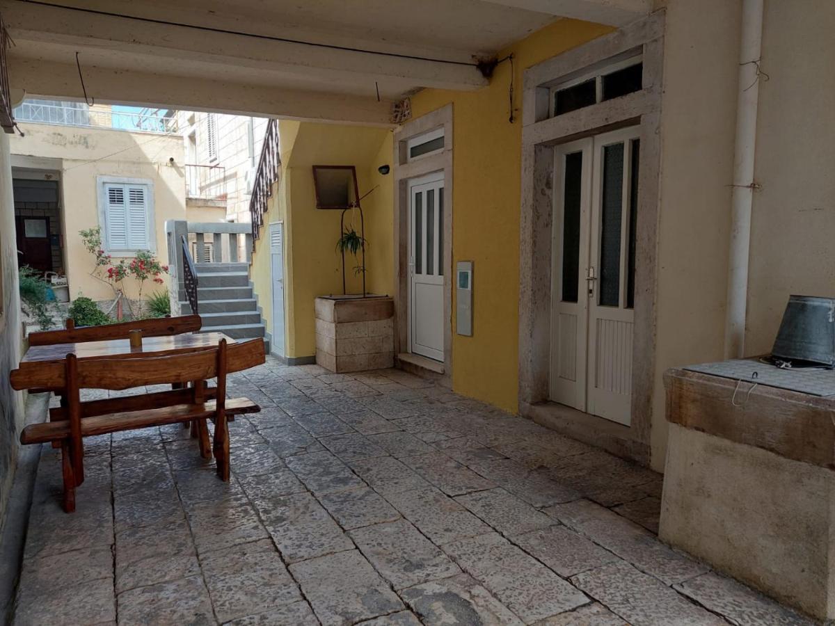 Apartmani Antonia Račišće Εξωτερικό φωτογραφία